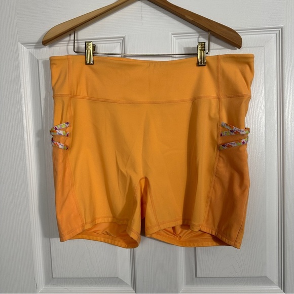 Fabletics size 2X Motion 365 tangerine colored yoga shorts, workout, gym - Picture 1 of 10